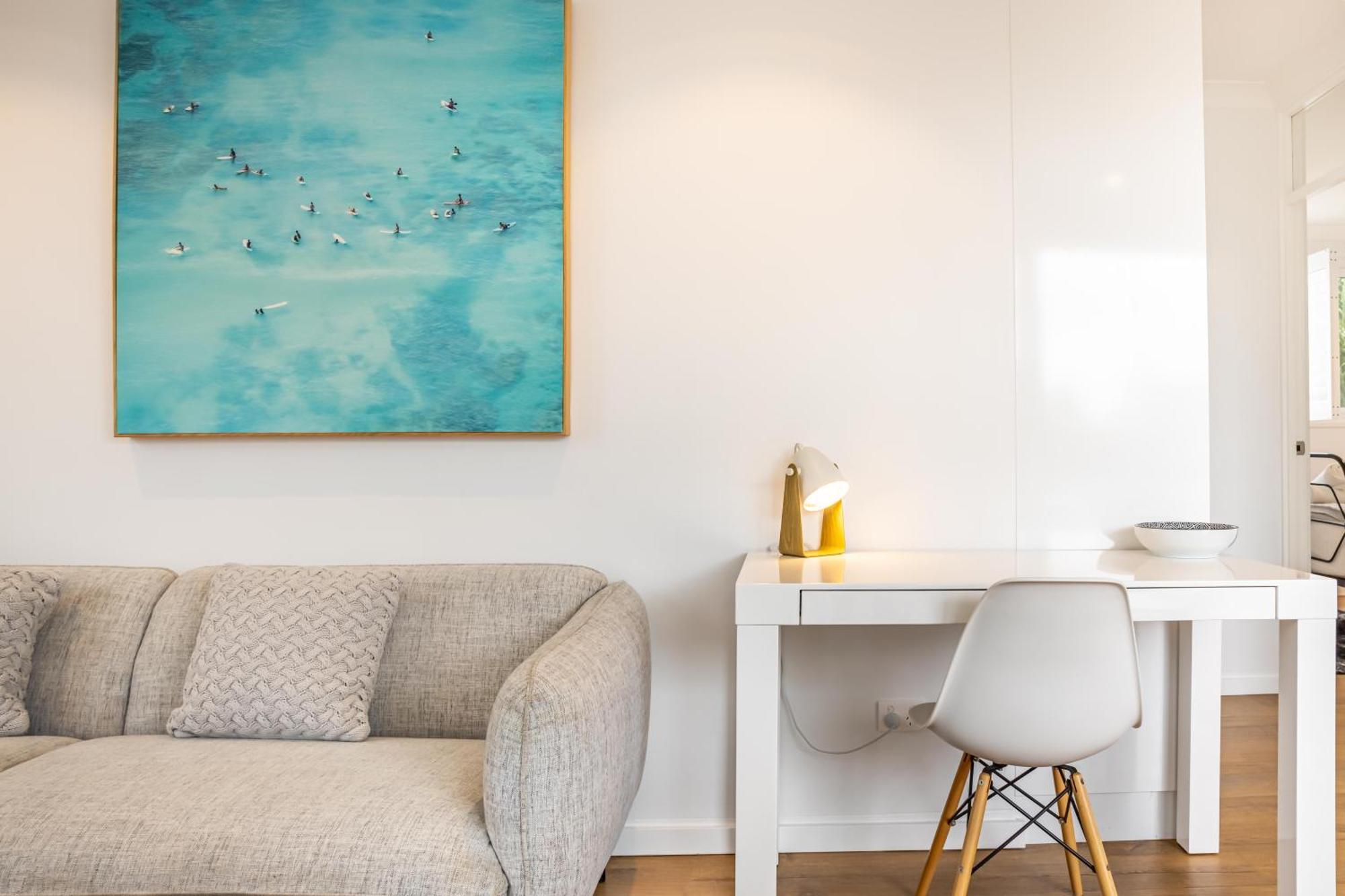 Chic Apartment Footsteps From Manly Beach سيدني الغرفة الصورة